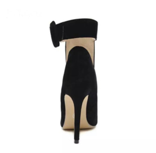 Pointed Toe Ankle Strap Buckle.