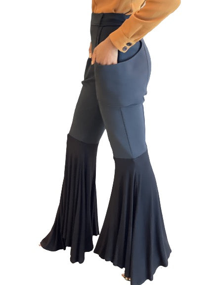 High Waist Plunge Pocket Flared Trousers